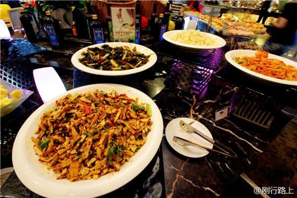 吉安欢朋希尔顿酒店 集安 外观 照片